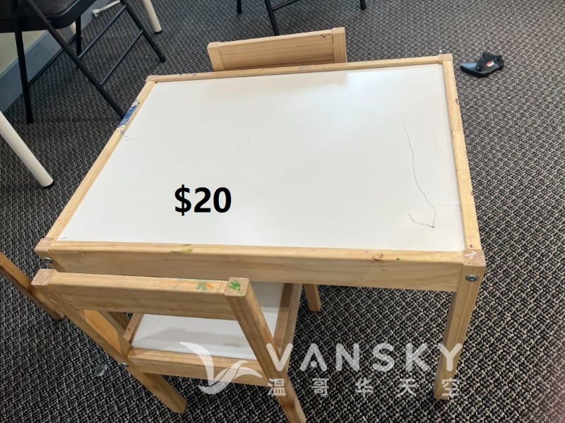 250304165516_children desk set 1 desk x 2 chairs.JPG